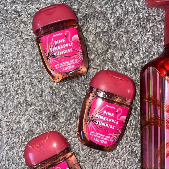 πΊππΊ Bath and Body Works Pink Pineapple Sunrise bundle - Picture 2 of 6
